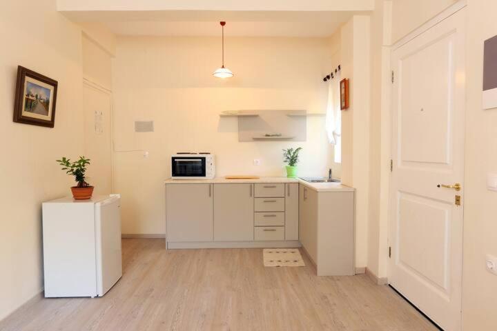Villa Rosa Apartments กูเวีย ภายนอก รูปภาพ